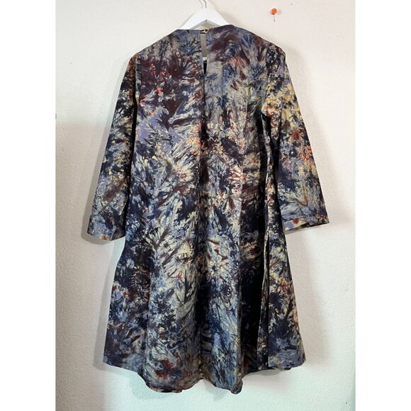 Vintage-Inspired Floral Pattern Long Sleeve Dress With Gold Embroidered Applique - Picture 3 of 10